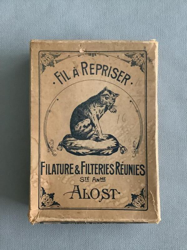 Doos naaigaren F.F.R. Alost  - Foto 1