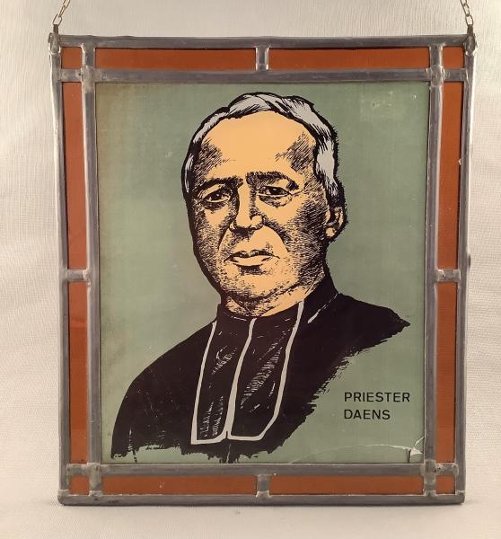 Glasraam Priester Daens - Foto 1