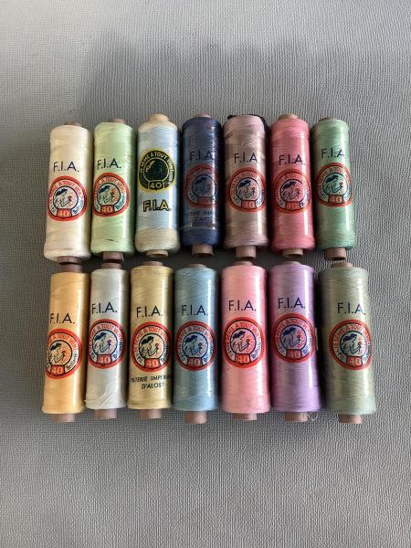 14 bobijntjes garen F.I.A.  - Foto 1